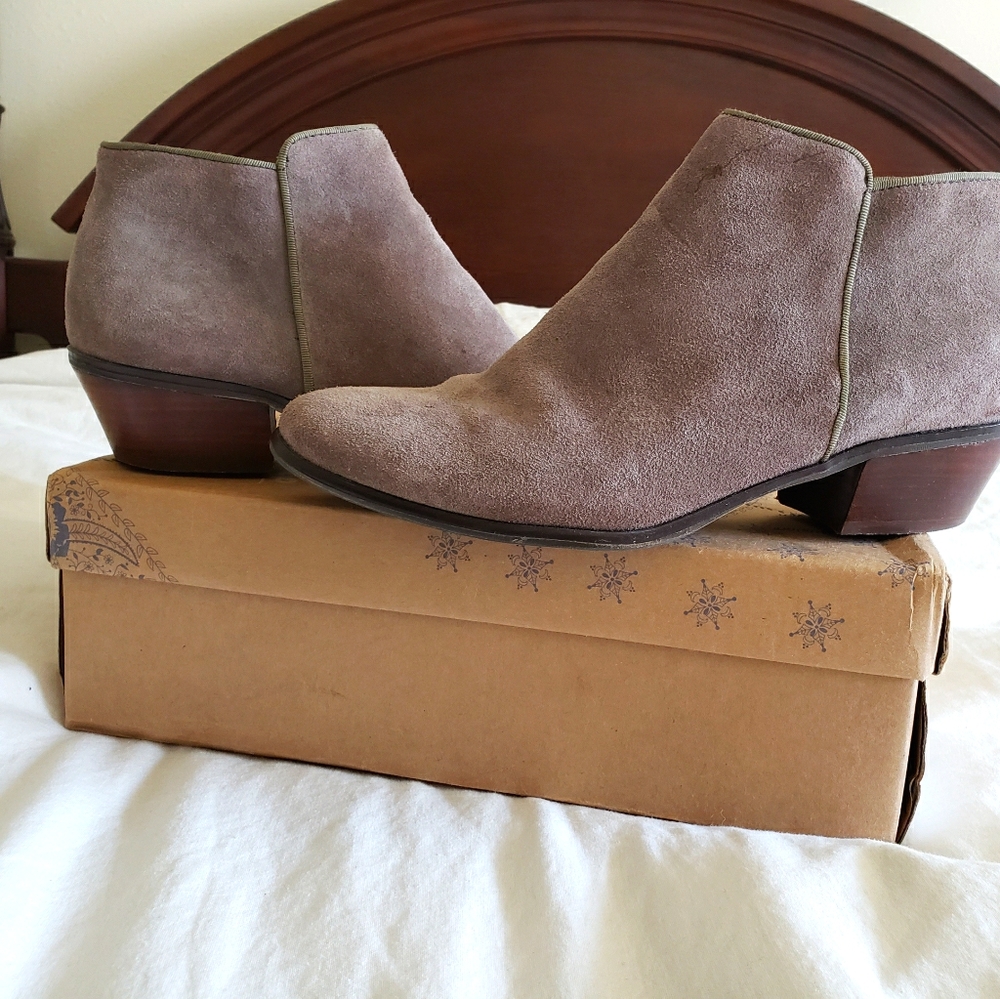 Leather booties